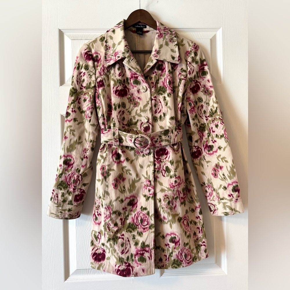 Madison Studio Floral Belted Trench in Cream and Pink Size 8